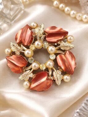 Vintage Copper-tone Floral Wreath Brooch